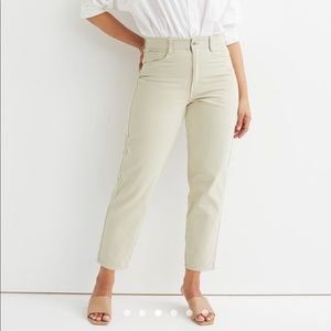 H&M High Waisted Beige Straight-Legged Jeans